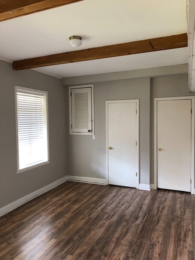 Foto del edificio - 2819 White Oak Dr