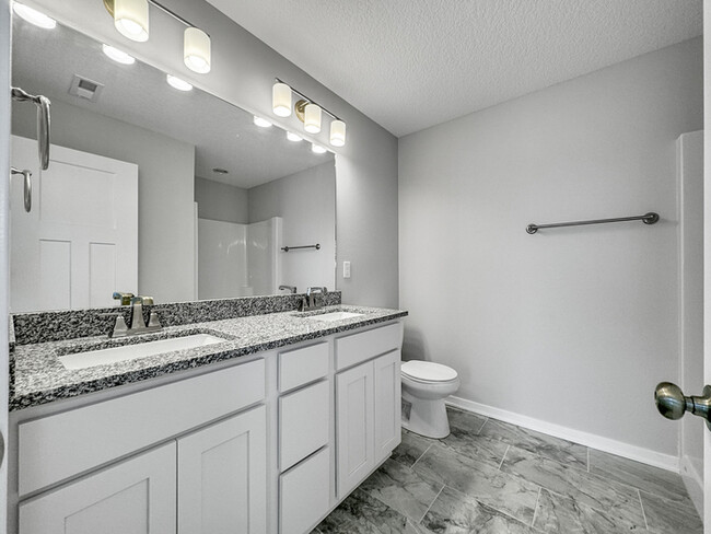Foto del edificio - 2701 NW Kate Shelley Ln