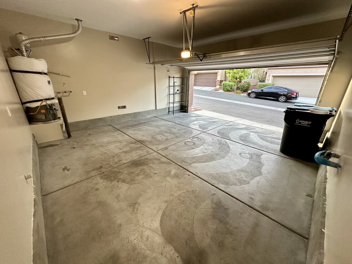 Foto principal - 9341 W Pearblossom Sky Ave