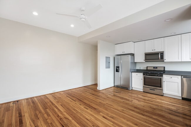 Building Photo - 4506 Saint Charles Ave