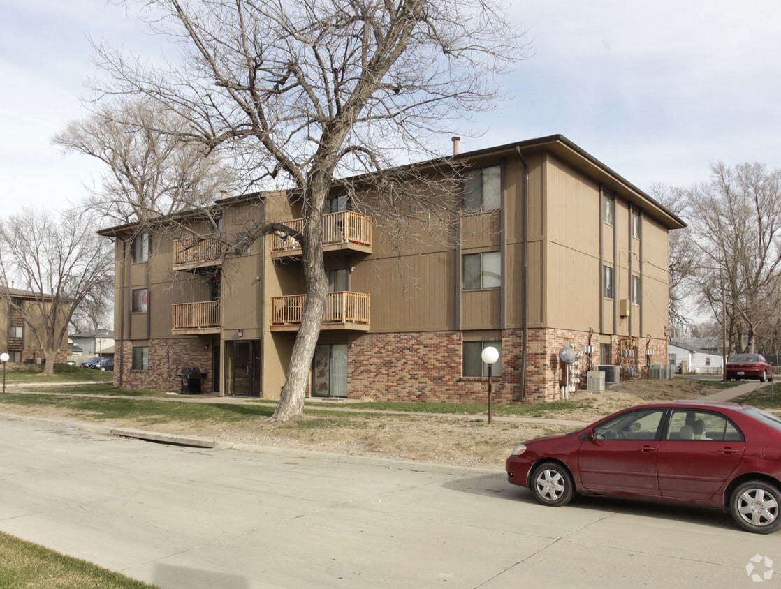 3761 3rd Ave, Council Bluffs, IA 51501 Apartments in Council Bluffs