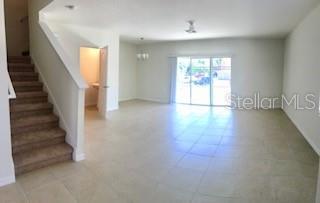 Foto del edificio - 350 Highcrest Rd