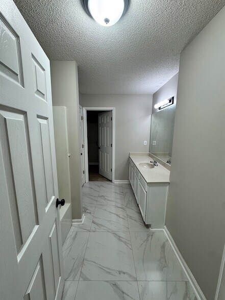 Building Photo - 6628 Whitten Grove Dr