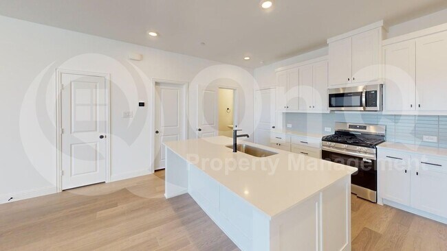 Building Photo - 1022 Bristleleaf Wy