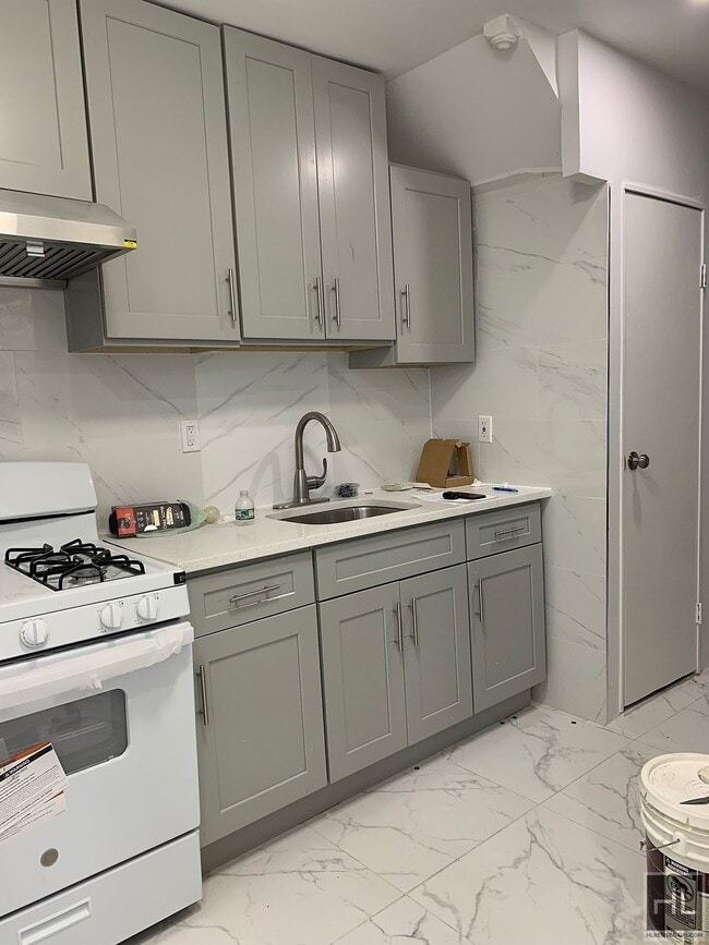 Building Photo - CLEVELAND STREET