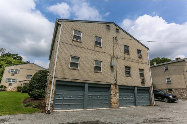 Building Photo - 354 S Swarthmore Ave