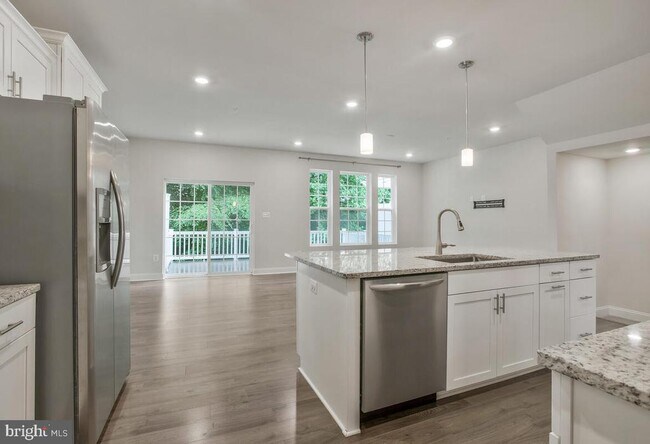 Building Photo - 2738 Lady Slipper Rd