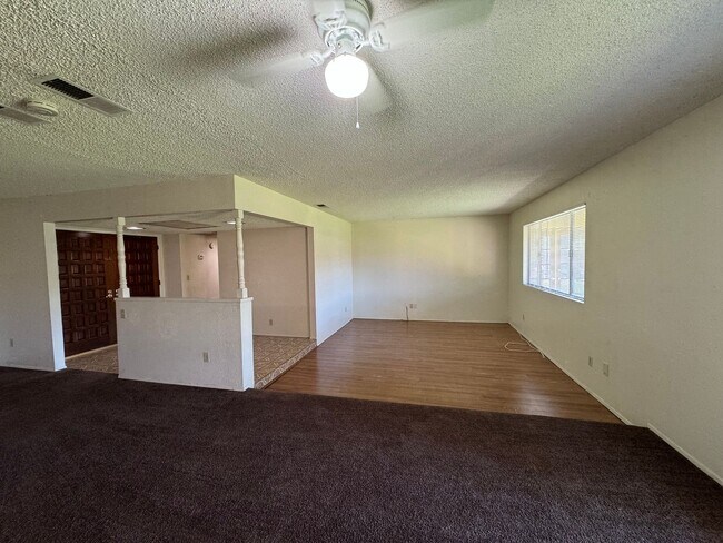 Foto del edificio - 3 Bedroom/2 Bath Home Off of South H Near ...