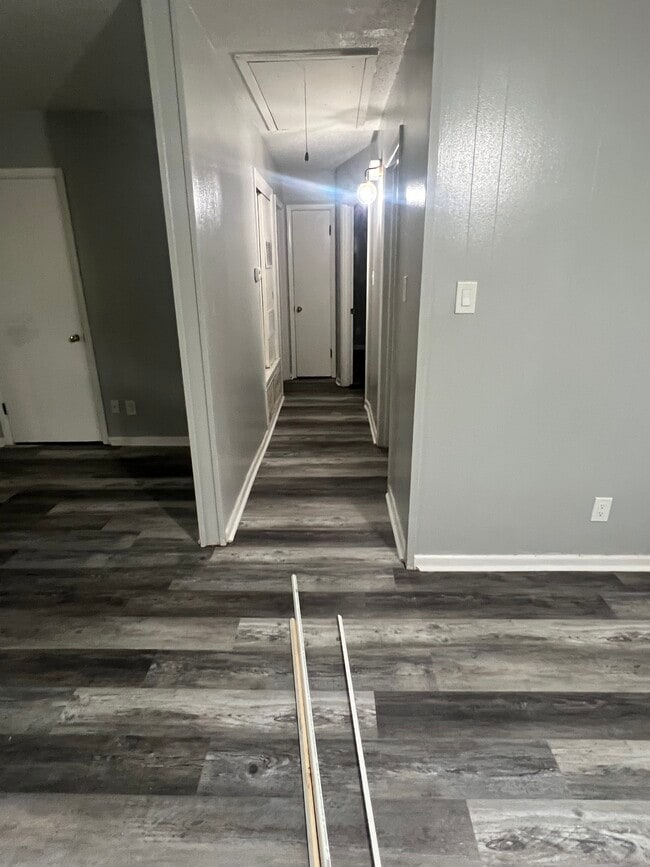 Foto del edificio - 2217 Lakeland St