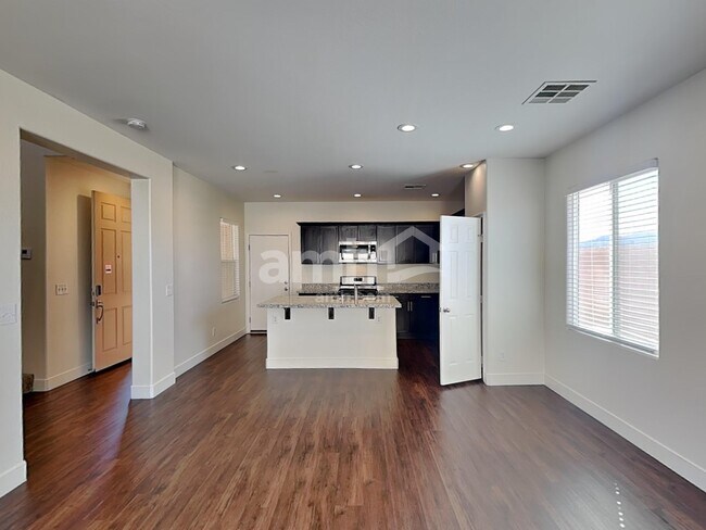 Foto del edificio - 6594 Grumio Ct