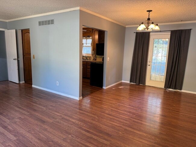 Foto del edificio - 2325 Queens Ct