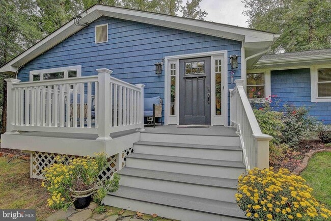 Building Photo - 3585 Loch Haven Dr