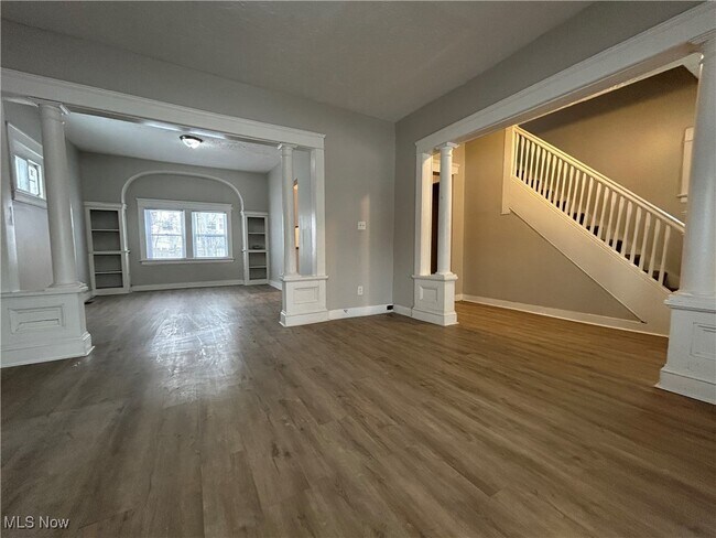 Foto del edificio - 10726 Garfield Ave