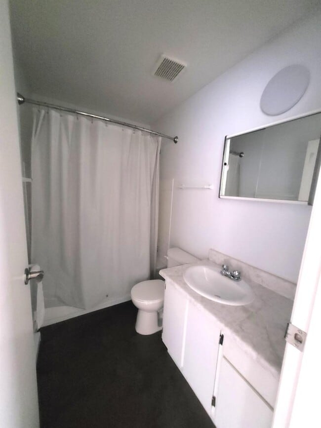 Building Photo - 1 bedroom in Prince Rupert BC V8J 4H5