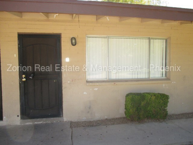 Foto principal - 2 bedroom 1 bath in Scottsdale!