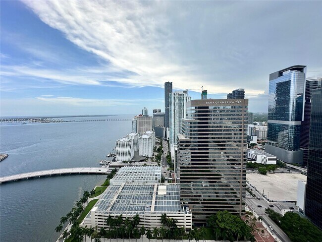 Foto del edificio - 495 Brickell Ave