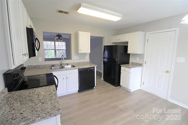 Foto del edificio - 409 Peachtree Rd