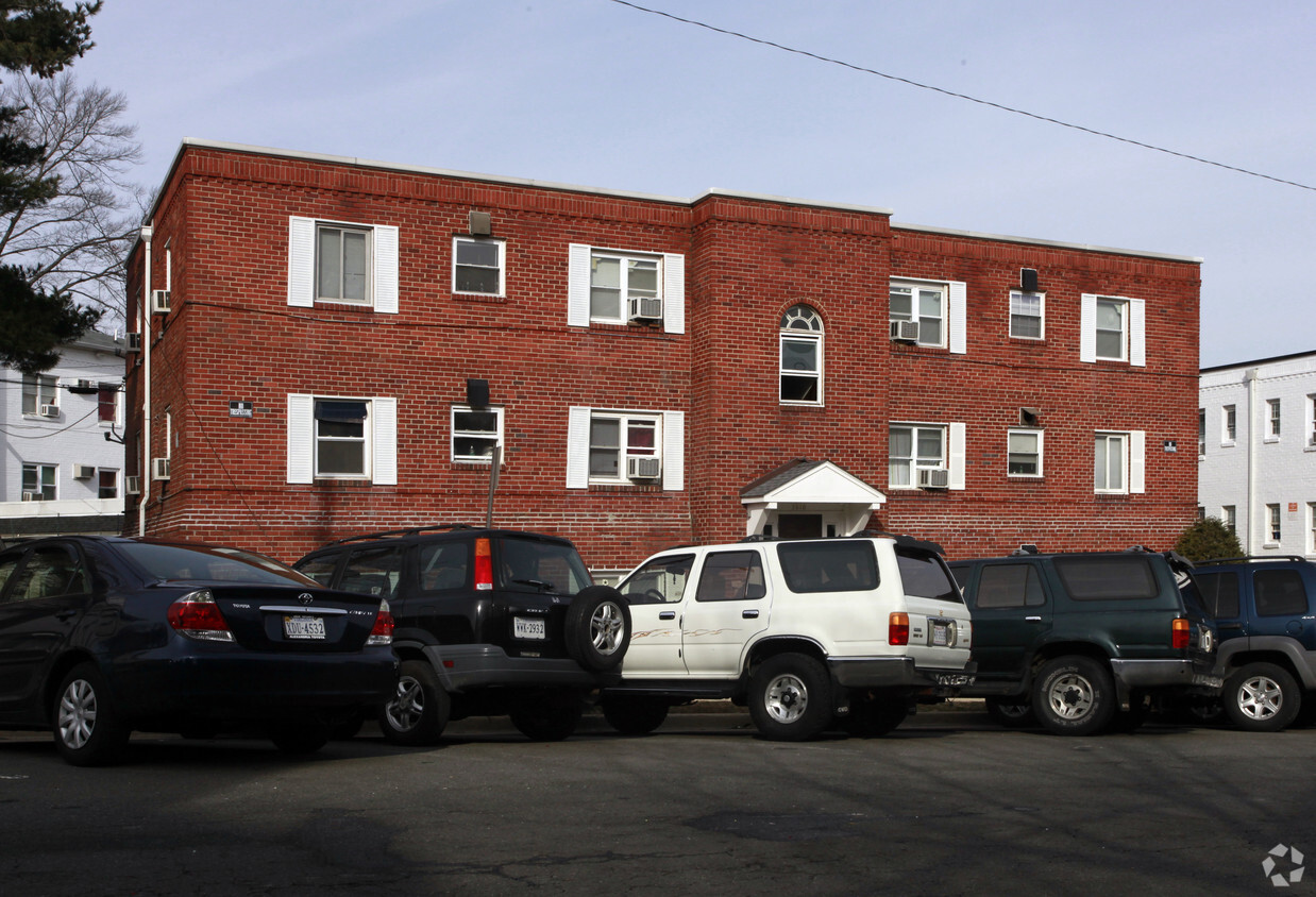 Primary Photo - 3816 Old Dominion Blvd