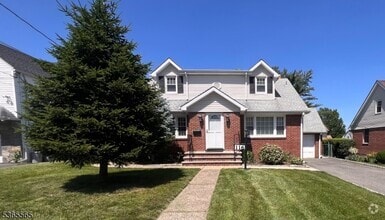 Building Photo - 116 Greenlawn Ave