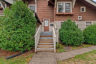 Building Photo - 308 W 13th Ave
