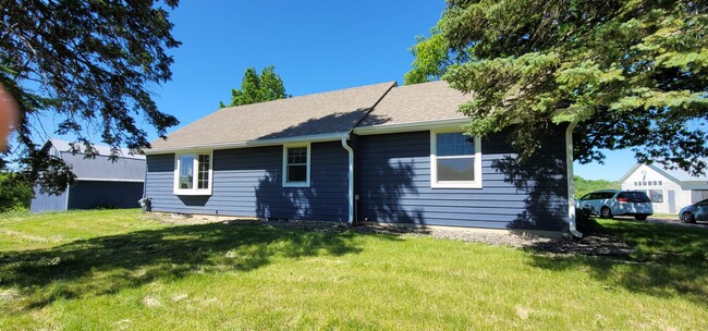 Building Photo - Horse Lovers Ranch!  Hobby Farm