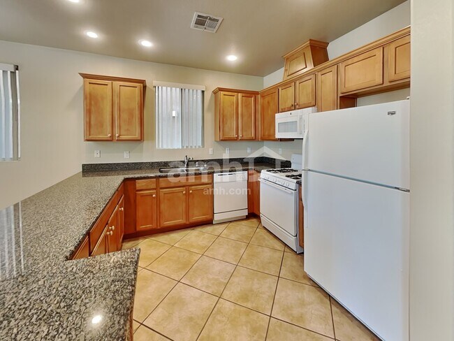 Building Photo - 7422 Poppy Hills Ct