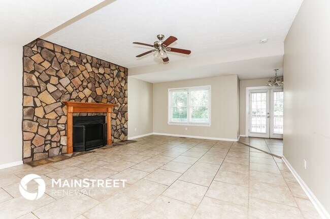 Foto del edificio - 631 Blake Moore Dr