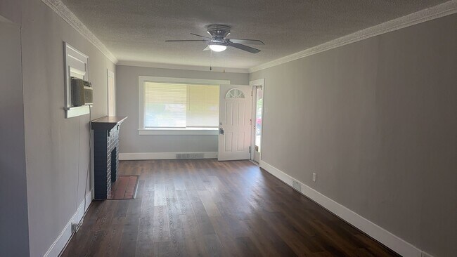 Building Photo - Charming 2-Bedroom Home in Toledo – Cozy & Convenient!