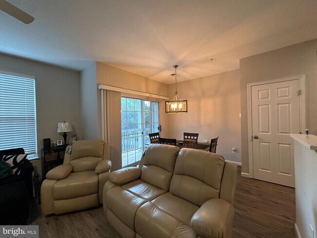 Foto del edificio - 14417 Hampshire Hall Ct