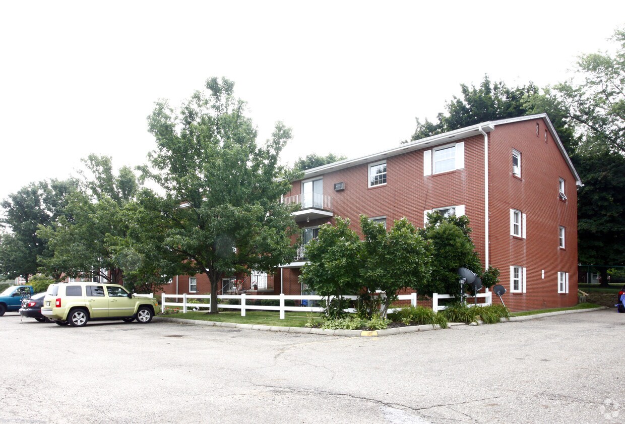 Hilltop Apartments Apartments in Canton, OH
