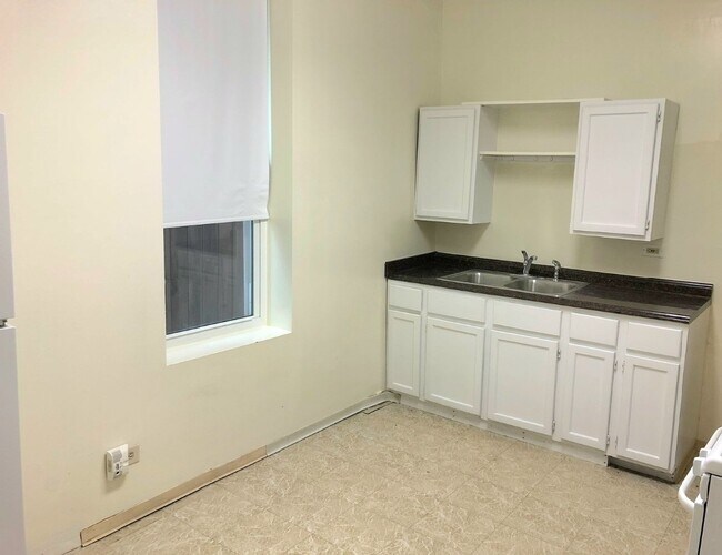 Foto del edificio - 2621 W Attrill St
