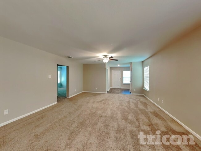 Building Photo - 747 Wonderland Trail
