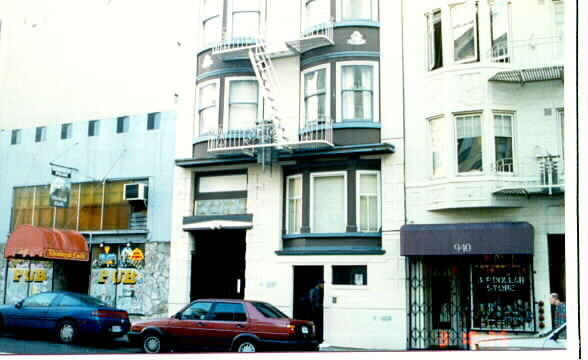 Building Photo - Briscoe Apartments