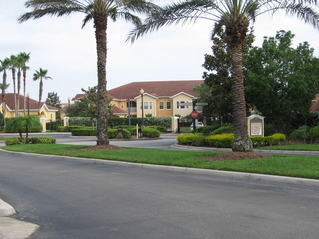 Building Photo - 12025 Villanova Dr