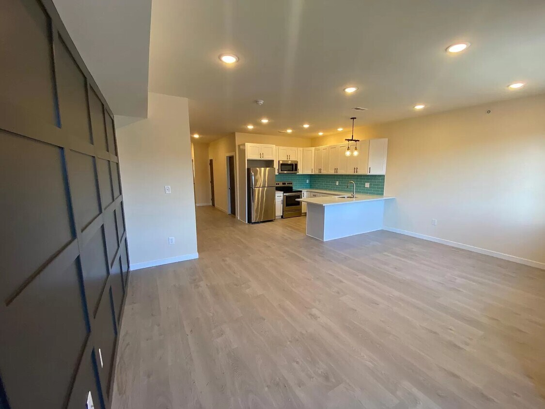 Foto principal - 918 N 48th St