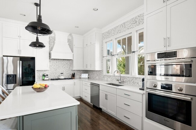 Building Photo - 1043 Calico St