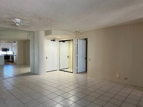 Building Photo - 1212 Nuuanu Ave