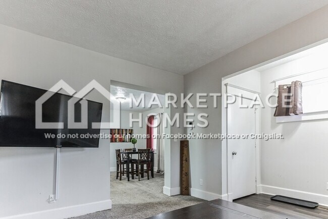 Foto del edificio - 2428 N Capitol Ave