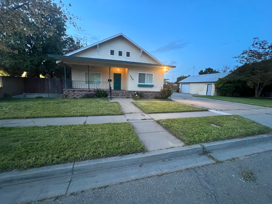 Foto principal - 130 E Spruce St
