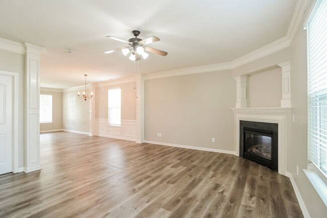 Building Photo - 517 Galesburg Dr