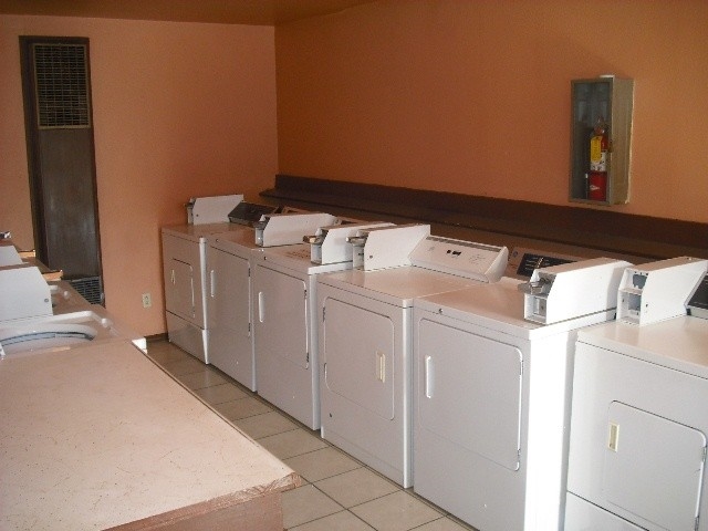 Laundry Room - Juniper Arms Apartments