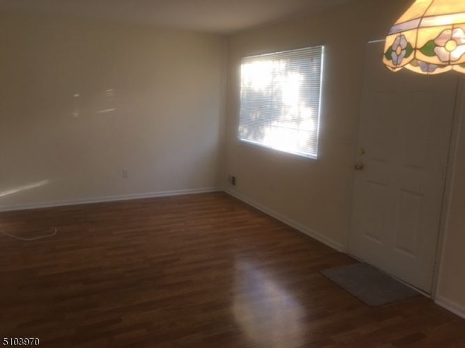 Foto del edificio - 177 Cortland Ln