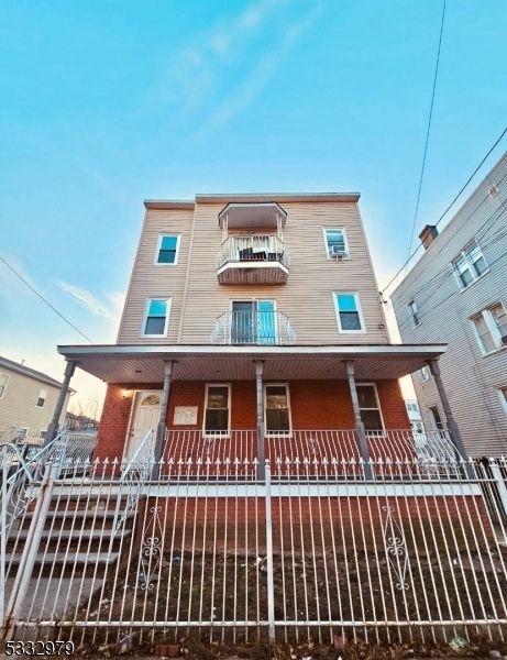 Foto principal - 55 3rd St