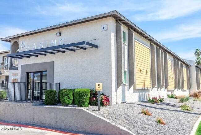 Photo - 2936 E Indian School Rd Apartment