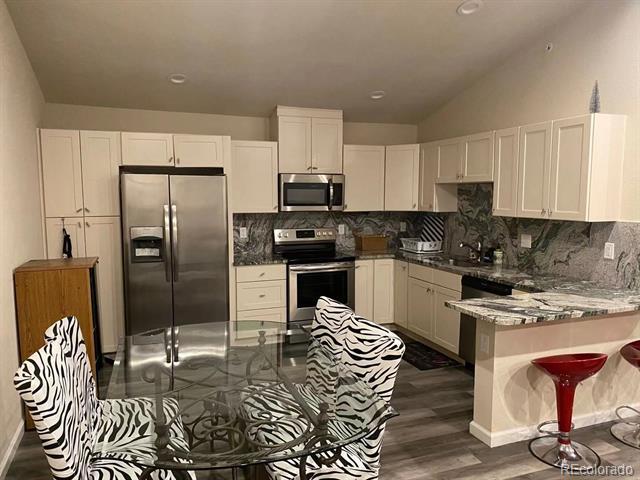 Foto del edificio - 845 E 78th Ave