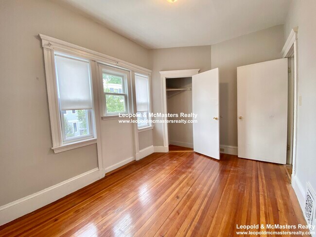 Foto del edificio - 19 Roseclair St