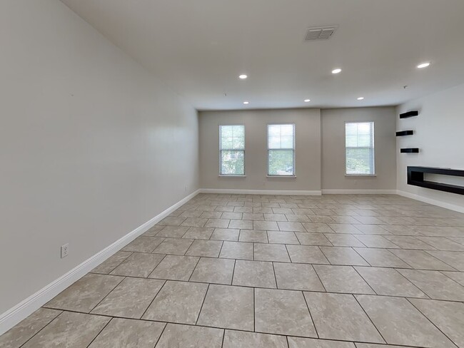 Building Photo - 10866 Sunset Ridge Ln