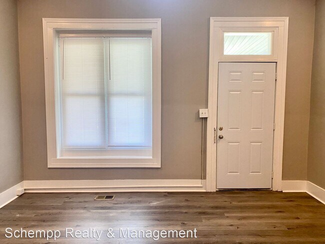 Foto del edificio - 2 br, 1.5 bath House - 2114 W. Burnett Ave