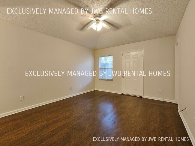 Foto del edificio - 1418 Ellis Trace Dr W