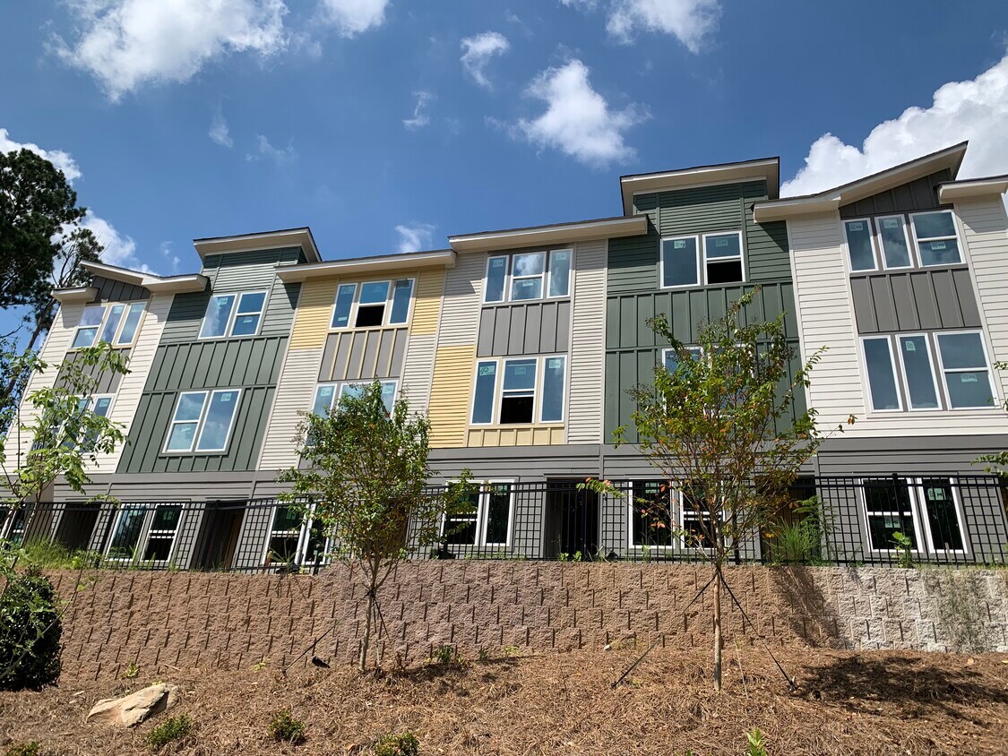 Foto principal - 1505 Layton Ln NW